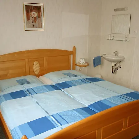 Bartmann.1 *
